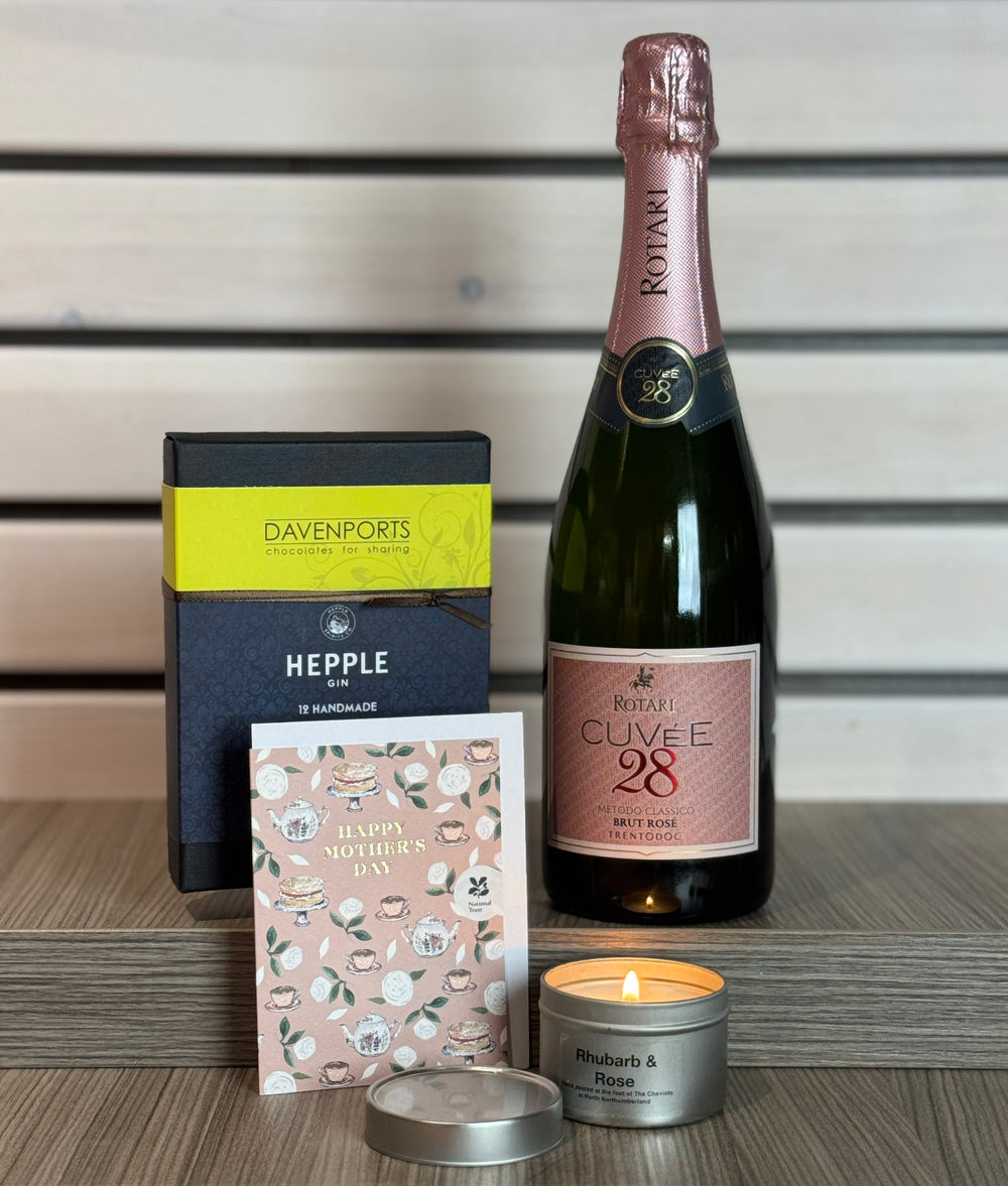 Luxury Sparkling Wine and Treats Hamper